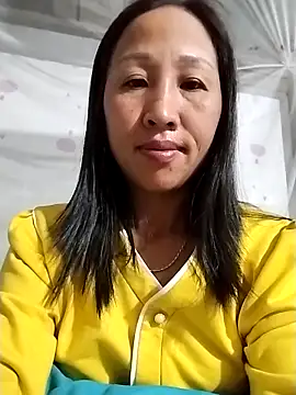 Snapshot of cute_love00 chatting on 11/26/25, 10:54 cute love00 online show from 11/26/25, 10:54