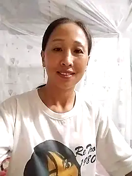 cute love00 online show from 09/17/25, 11:18