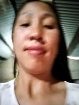 Snapshot of cute_love00 chatting on 11/12/25, 03:32 cute love00 online show from 11/12/25, 03:32