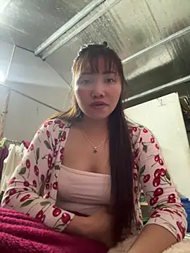 Snapshot of adbosa_00 chatting on 03/07/26, 12:43 adbosa 00 online show from 03/07/26, 12:43