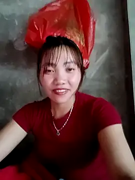 Snapshot of adbosa_00 chatting on 10/16/25, 06:43 adbosa 00 online show from 10/16/25, 06:43