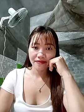 Snapshot of adbosa_00 chatting on 09/13/25, 03:28 adbosa 00 online show from 09/13/25, 03:28