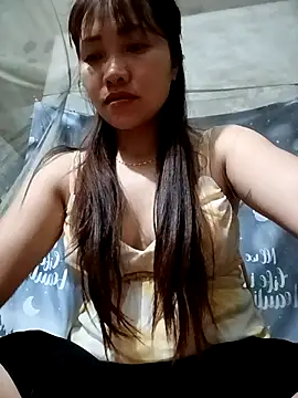 Snapshot of adbosa_00 chatting on 04/08/26, 10:33 adbosa 00 online show from 04/08/26, 10:33