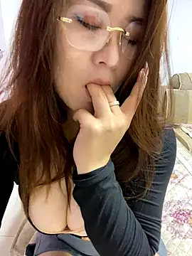 jiajia1060 online show from 09/18/25, 12:57