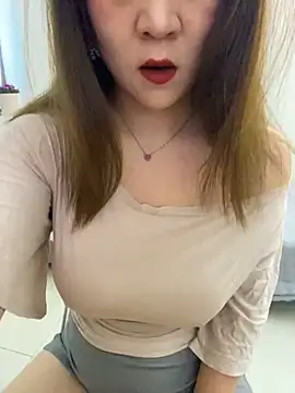 jiajia1060 online show from 11/20/25, 12:22