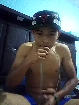 Snapshot of xnrosascontrxk chatting on 11/08/25, 11:19 xnrosascontrxk online show from 11/08/25, 11:19