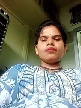 Snapshot of Soniya_pandit chatting on 05/04/26, 10:51 Soniya pandit online show from 05/04/26, 10:51