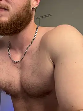 Snapshot of VictorTransMan chatting on 12/19/25, 11:29 VictorTransMan online show from 12/19/25, 11:29