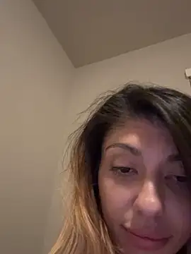 bbgurlnickii online show from 10/19/25, 06:49