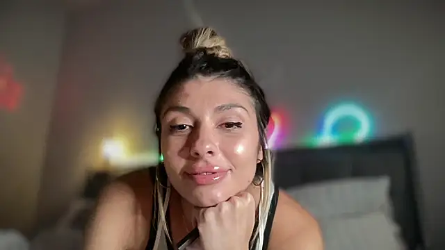 bbgurlnickii online show from 11/11/25, 05:24