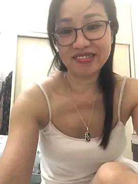 Snapshot of Vitamin_sexy chatting on 09/15/25, 12:38 Vitamin sexy online show from 09/15/25, 12:38