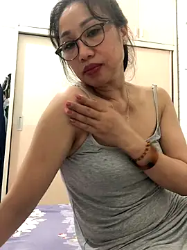 Snapshot of Vitamin_sexy chatting on 10/02/25, 01:03 Vitamin sexy online show from 10/02/25, 01:03