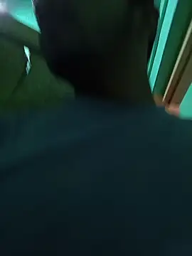 Snapshot of sexofbro chatting on 12/17/25, 07:35 sexofbro online show from 12/17/25, 07:35