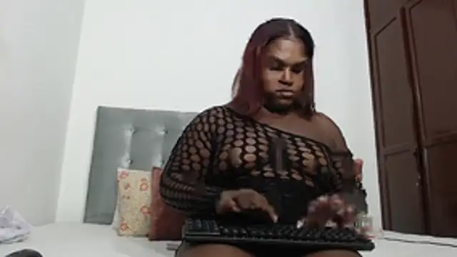 DaiishaWolf online show from 11/18/25, 08:01