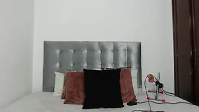 DaiishaWolf online show from 10/17/25, 07:15