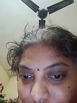 Snapshot of Cute_radhaaa chatting on 11/06/25, 02:10 Cute radhaaa online show from 11/06/25, 02:10