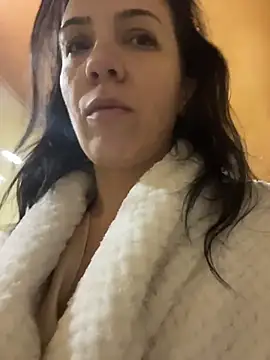 AlyaRei online show from 12/14/25, 02:22