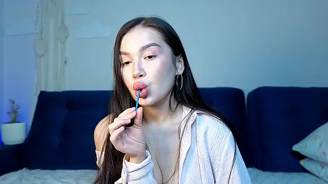 LexeeLuv online show from 03/10/26, 10:14