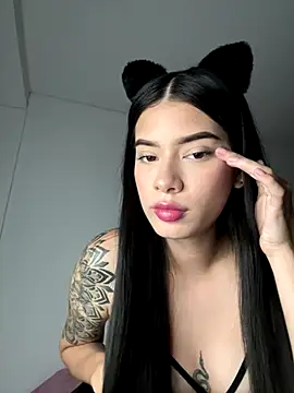 Snapshot of giasteele chatting on 10/31/25, 02:52 giasteele online show from 10/31/25, 02:52