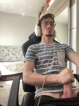 Snapshot of TurkYasura chatting on 02/16/26, 10:58 TurkYasura online show from 02/16/26, 10:58