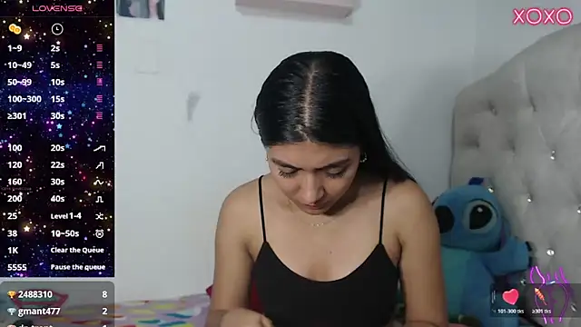 Allison 19   online show from 11/12/25, 10:41