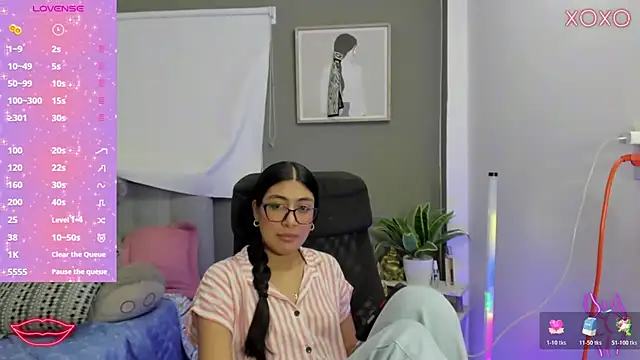 Allison 19   online show from 12/20/25, 02:25