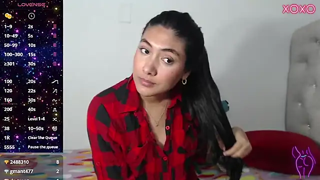 Allison 19   online show from 11/11/25, 04:29