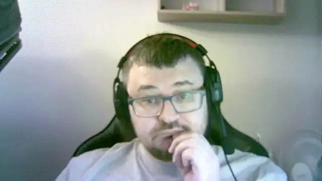 Snapshot of SirAbuser chatting on 11/26/25, 06:35 SirAbuser online show from 11/26/25, 06:35