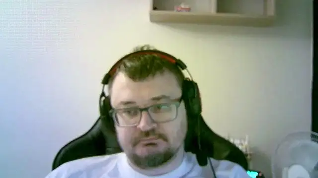 Snapshot of SirAbuser chatting on 11/25/25, 06:36 SirAbuser online show from 11/25/25, 06:36