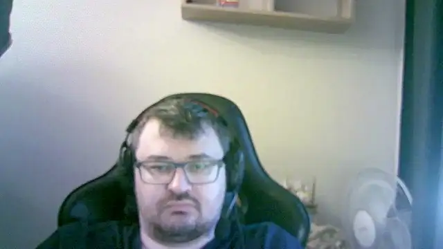 Snapshot of SirAbuser chatting on 10/29/25, 06:23 SirAbuser online show from 10/29/25, 06:23