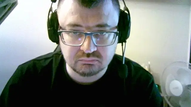 Snapshot of SirAbuser chatting on 11/07/25, 07:35 SirAbuser online show from 11/07/25, 07:35