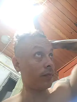 JuceAn14 online show from 11/18/25, 05:33