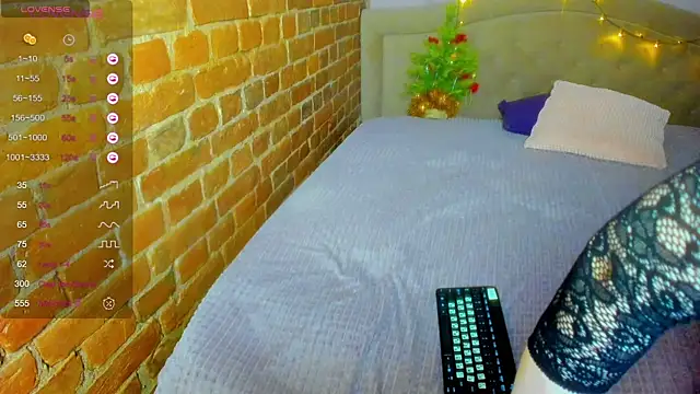 Snapshot of Cutiee_Alicee chatting on 12/21/24, 01:47 Cutiee Alicee online show from 12/21/24, 01:47