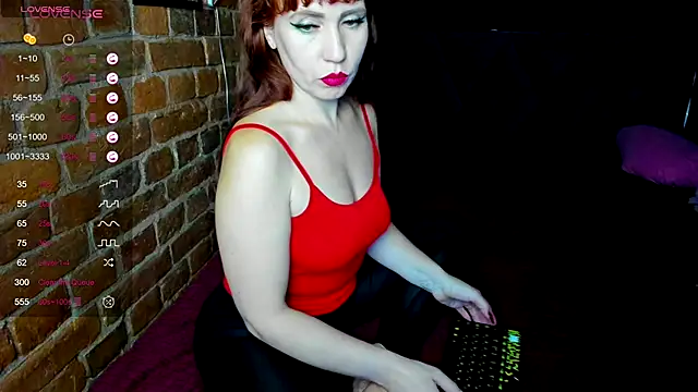 Snapshot of Cutiee_Alicee chatting on 09/30/25, 10:27 Cutiee Alicee online show from 09/30/25, 10:27