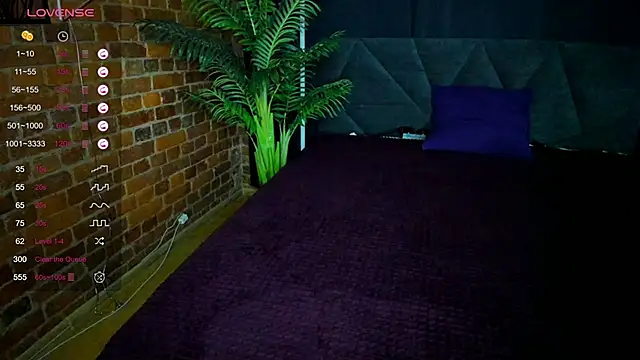 Snapshot of Cutiee_Alicee chatting on 11/19/25, 08:53 Cutiee Alicee online show from 11/19/25, 08:53