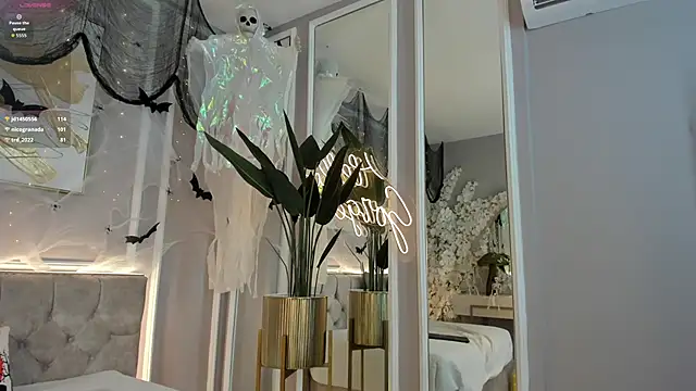 ellette   online show from 10/26/25, 07:31