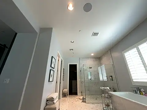 chanelstjames online show from 04/17/26, 04:43