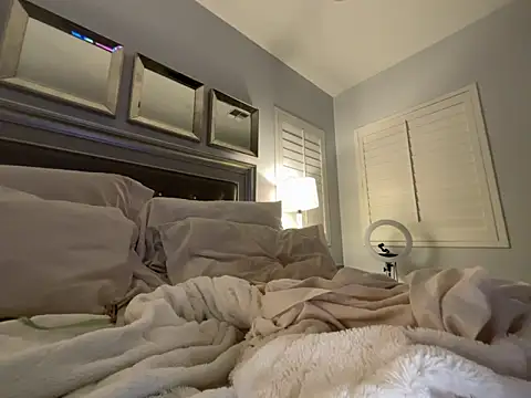 chanelstjames online show from 05/04/26, 04:05