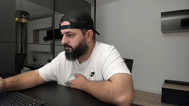 Snapshot of DravenPeak chatting on 10/08/25, 06:08 DravenPeak online show from 10/08/25, 06:08