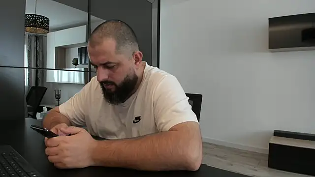 Snapshot of DravenPeak chatting on 10/21/25, 11:31 DravenPeak online show from 10/21/25, 11:31