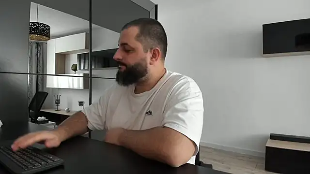 Snapshot of DravenPeak chatting on 09/27/25, 12:22 DravenPeak online show from 09/27/25, 12:22