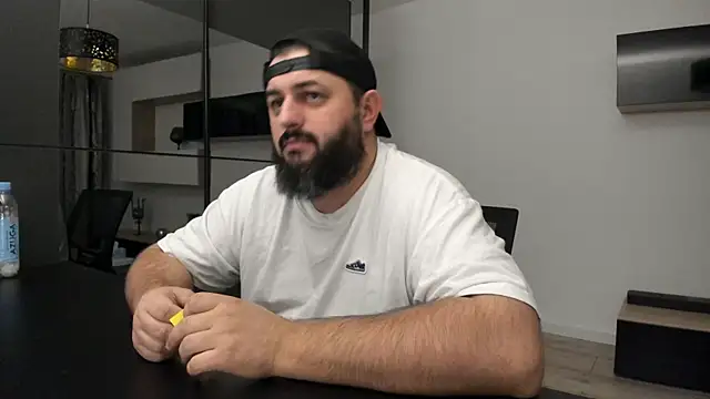 Snapshot of DravenPeak chatting on 10/11/25, 10:22 DravenPeak online show from 10/11/25, 10:22