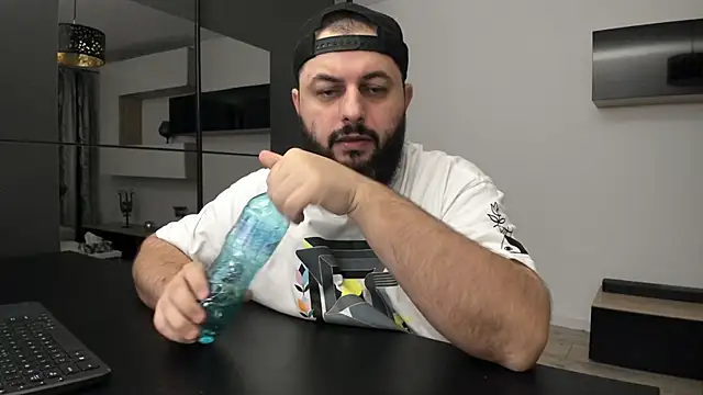 Snapshot of DravenPeak chatting on 12/03/25, 11:47 DravenPeak online show from 12/03/25, 11:47