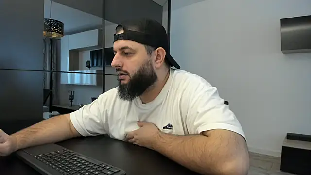 Snapshot of DravenPeak chatting on 11/09/25, 01:59 DravenPeak online show from 11/09/25, 01:59