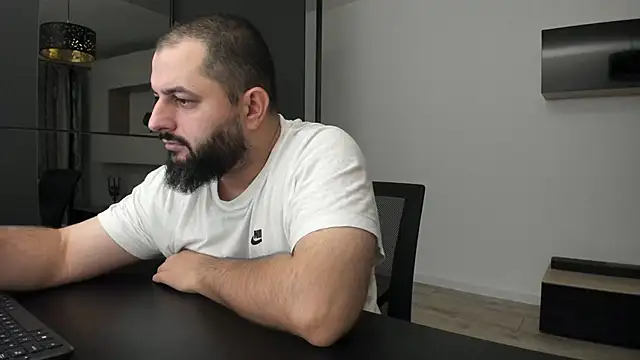 Snapshot of DravenPeak chatting on 09/29/25, 06:24 DravenPeak online show from 09/29/25, 06:24