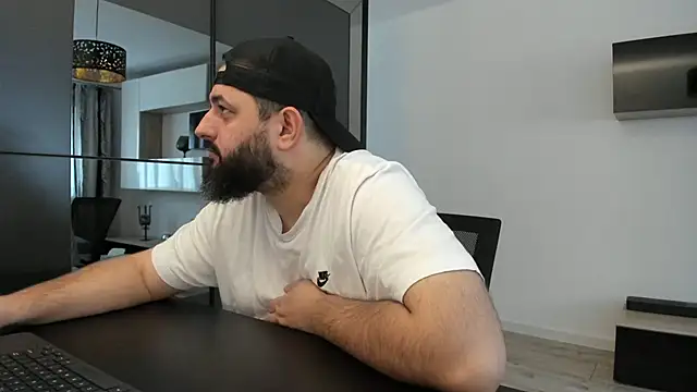 Snapshot of DravenPeak chatting on 10/06/25, 11:22 DravenPeak online show from 10/06/25, 11:22