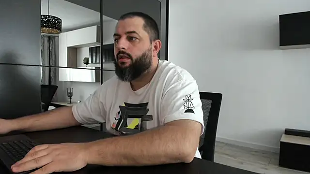 Snapshot of DravenPeak chatting on 10/02/25, 08:50 DravenPeak online show from 10/02/25, 08:50