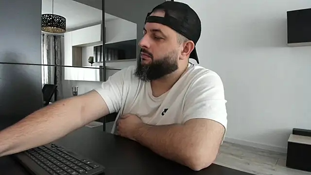 Snapshot of DravenPeak chatting on 10/26/25, 10:37 DravenPeak online show from 10/26/25, 10:37