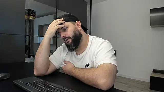 Snapshot of DravenPeak chatting on 11/03/25, 05:23 DravenPeak online show from 11/03/25, 05:23