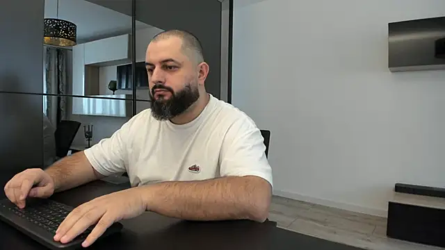 Snapshot of DravenPeak chatting on 10/18/25, 11:12 DravenPeak online show from 10/18/25, 11:12